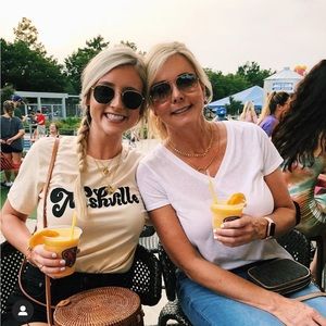 Nashville graphic tee size small